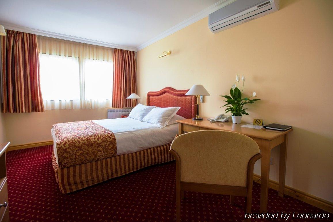 Chagala Atyrau Hotel Extérieur photo